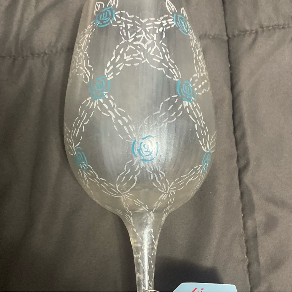 Wine glass - Picture 1 of 2